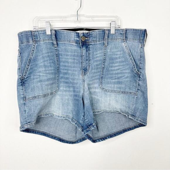 TORRID | 5 Inch Vintage Stretch High-Rise Big Front Pockets Denim Shorts Sz. 20 - Picture 2 of 3